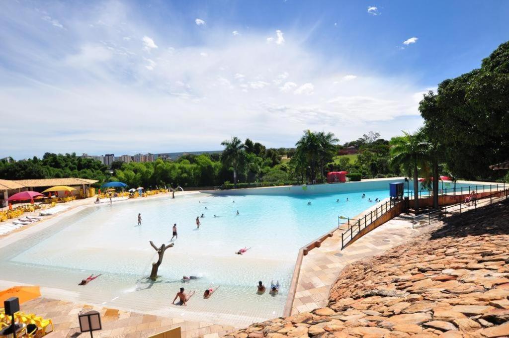 Piazza Diroma - Cortesia Park Diroma, Splash E Slide Caldas Novas Dış mekan fotoğraf