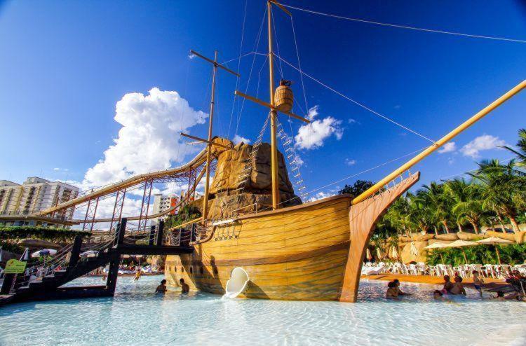Piazza Diroma - Cortesia Park Diroma, Splash E Slide Caldas Novas Dış mekan fotoğraf