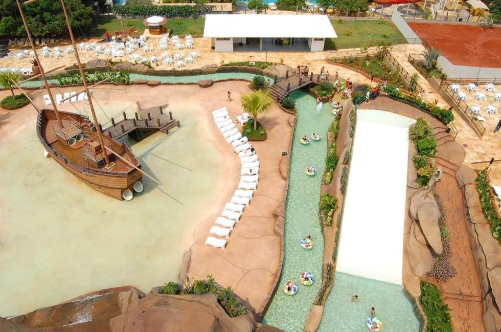 Piazza Diroma - Cortesia Park Diroma, Splash E Slide Caldas Novas Dış mekan fotoğraf