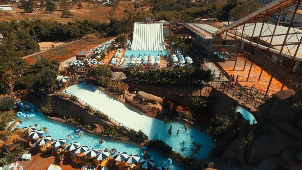 Piazza Diroma - Cortesia Park Diroma, Splash E Slide Caldas Novas Dış mekan fotoğraf