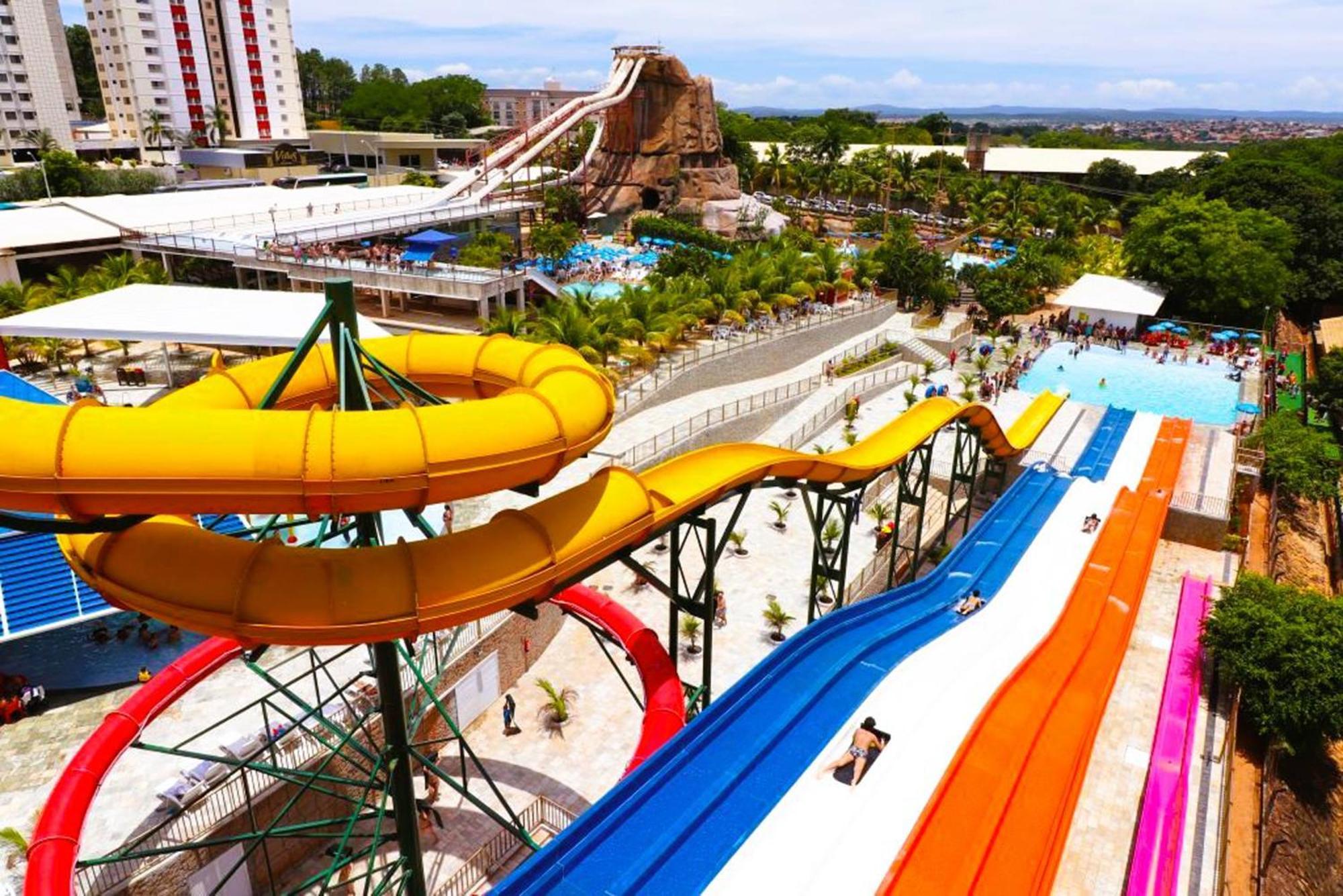 Piazza Diroma - Cortesia Park Diroma, Splash E Slide Caldas Novas Dış mekan fotoğraf