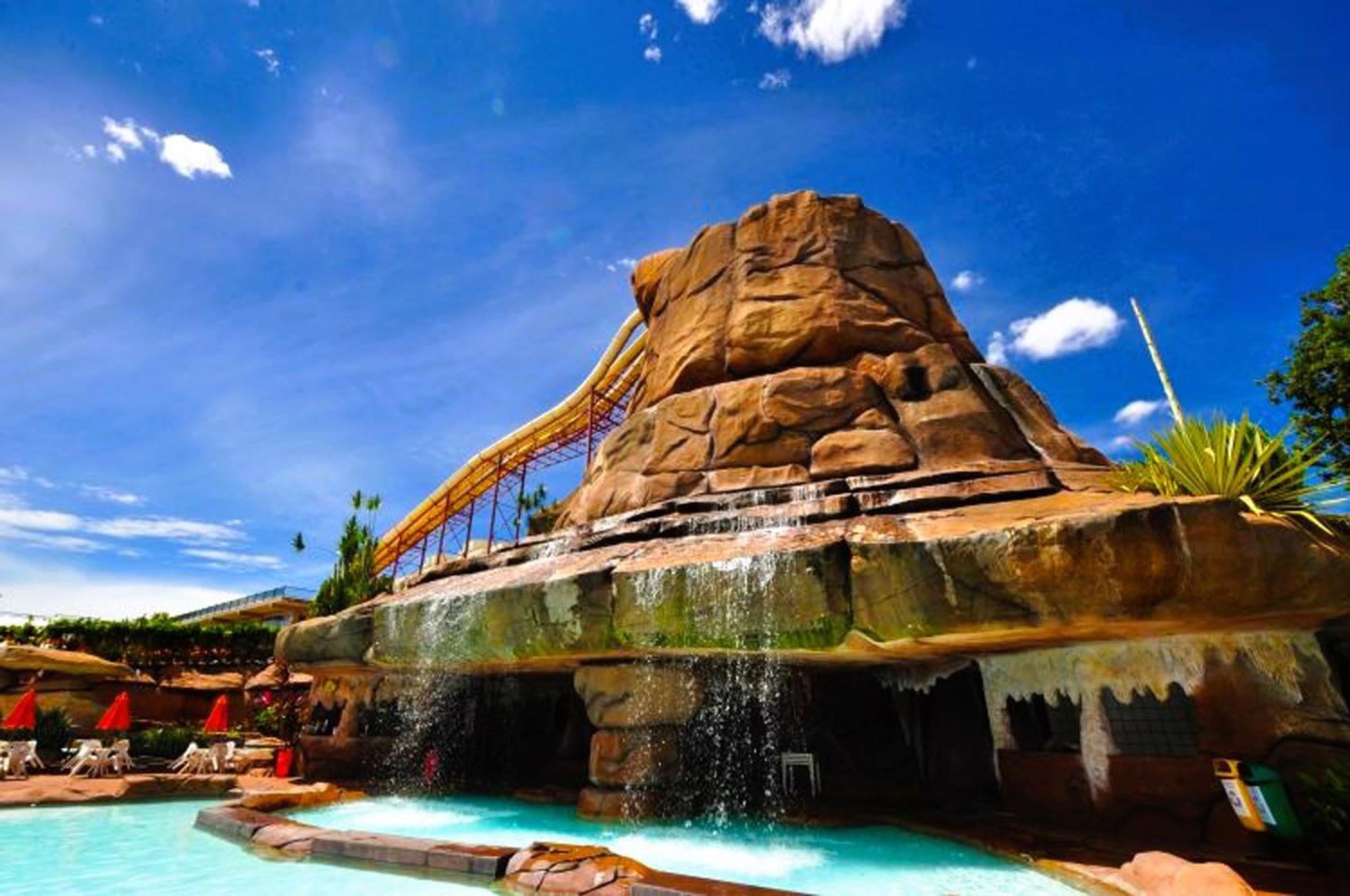 Piazza Diroma - Cortesia Park Diroma, Splash E Slide Caldas Novas Dış mekan fotoğraf