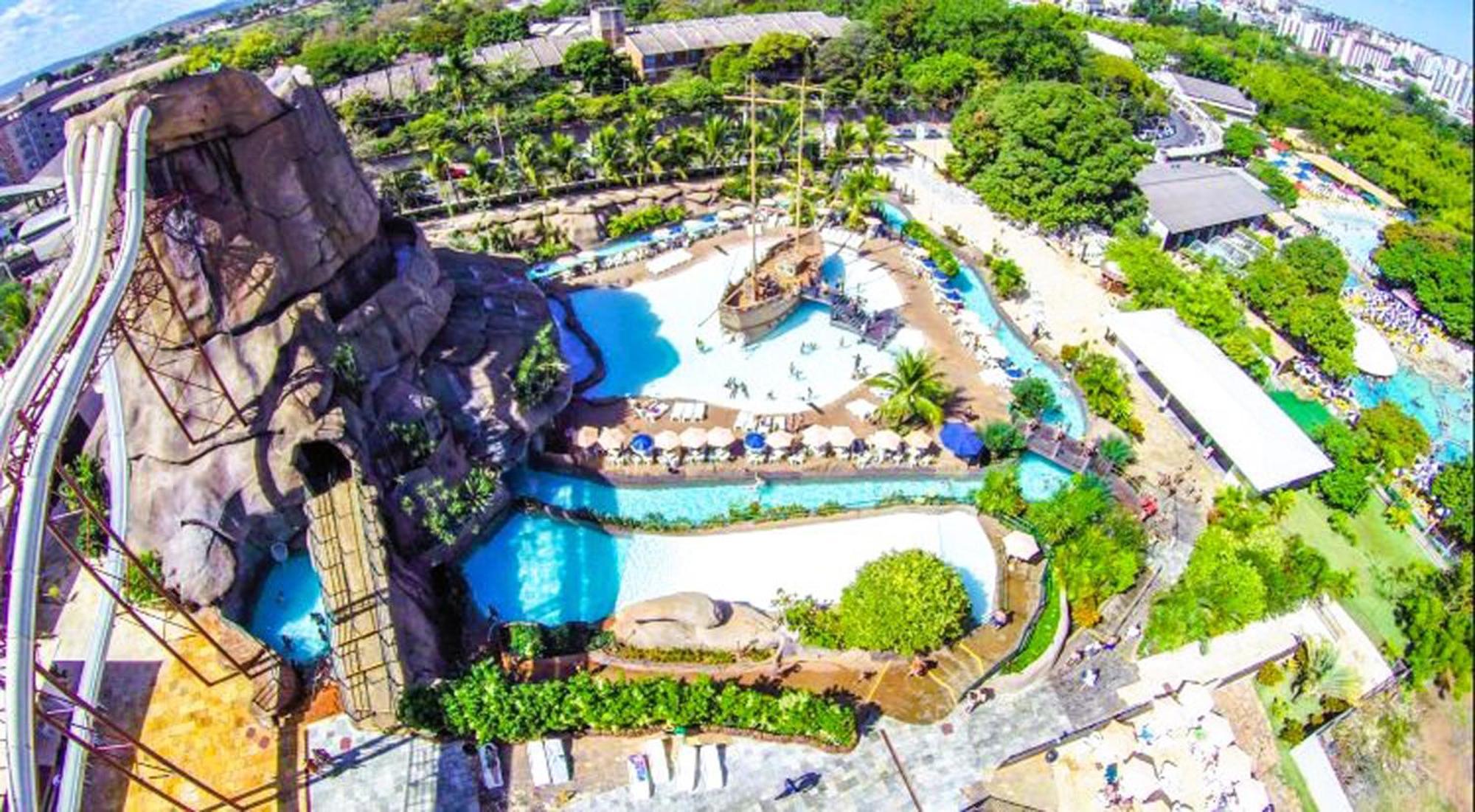 Piazza Diroma - Cortesia Park Diroma, Splash E Slide Caldas Novas Dış mekan fotoğraf