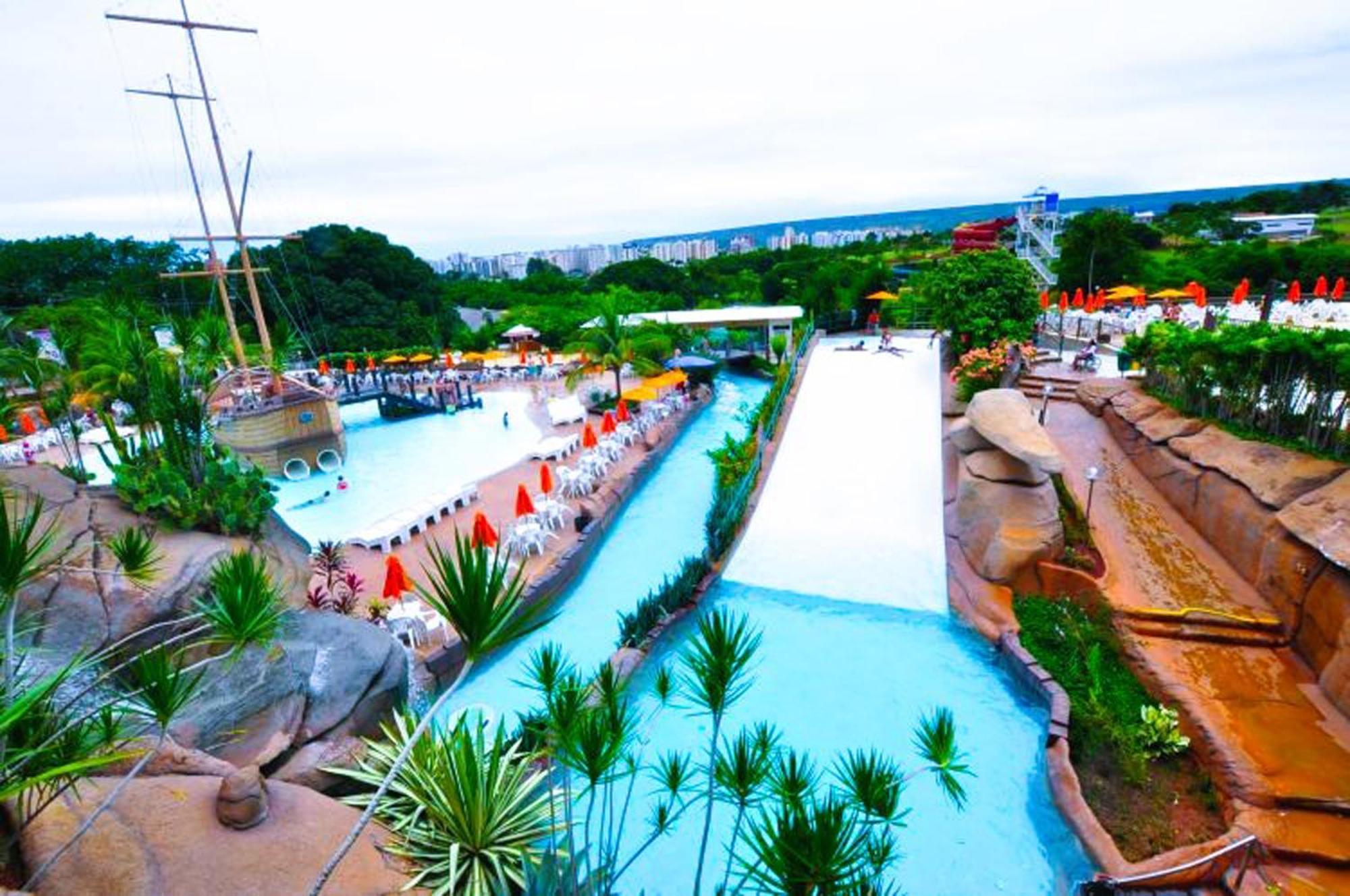 Piazza Diroma - Cortesia Park Diroma, Splash E Slide Caldas Novas Dış mekan fotoğraf