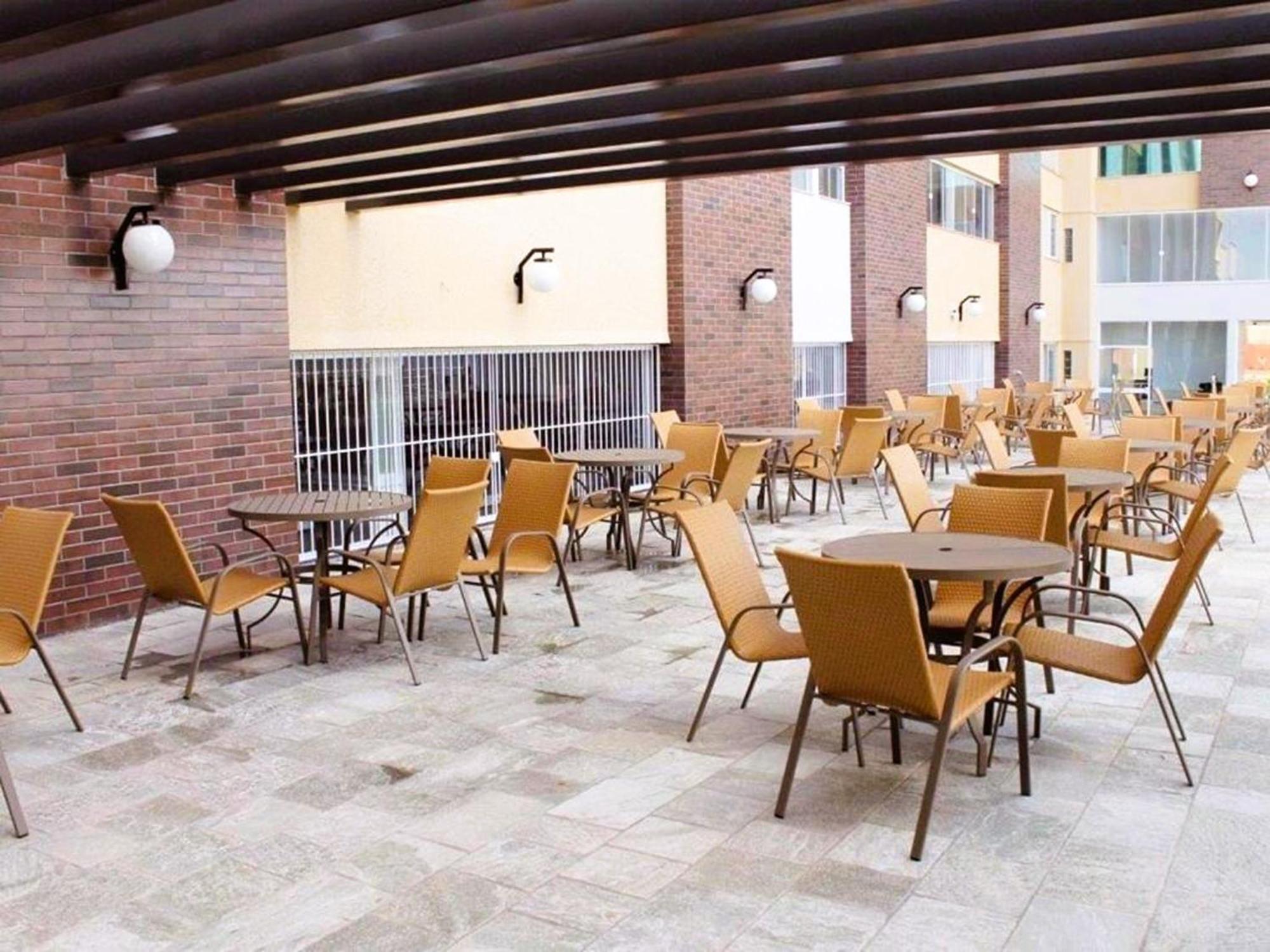 Piazza Diroma - Cortesia Park Diroma, Splash E Slide Caldas Novas Dış mekan fotoğraf