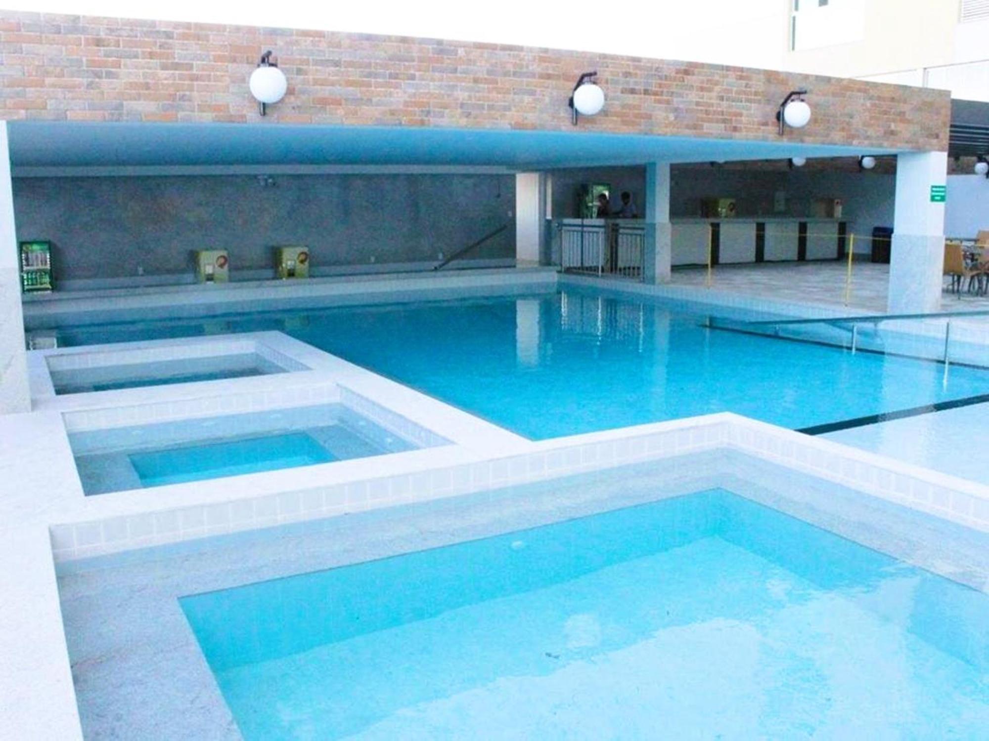 Piazza Diroma - Cortesia Park Diroma, Splash E Slide Caldas Novas Dış mekan fotoğraf